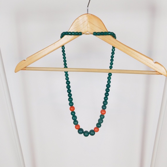 Vintage Green & Red Round Bead Necklace - Picture 4 of 4